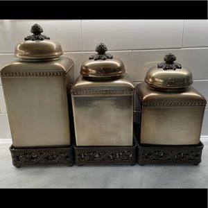 Gracious Goods Canister Set Metallic